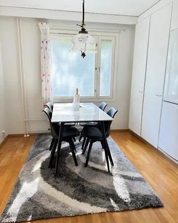 アパート Ilona Apartment, Escape 2 *