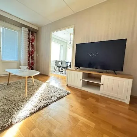 Ilona Apartment, Escape 2 *